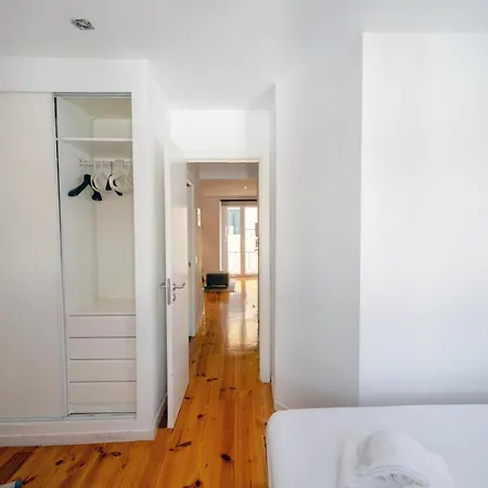 118 A - Flat Near Avenida Apartamento